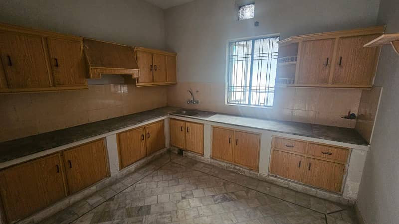 16 Marla House For Rent 27