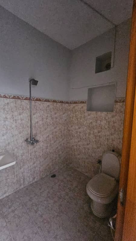 16 Marla House For Rent 35