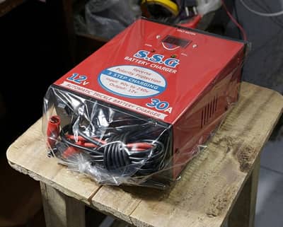 S. S. G 12V 30A Automatic Trickle Battery Charger - 3499
