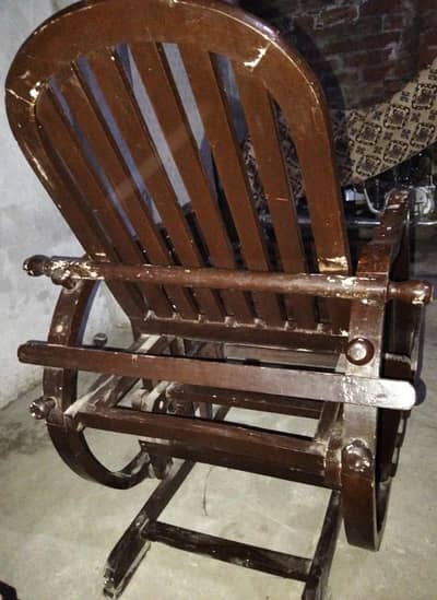 for sall rocking chair  okay jest polich hone hai