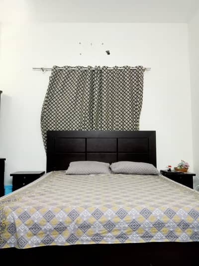 Urgent sale Master bed with dressing Table 4 Door Almirah