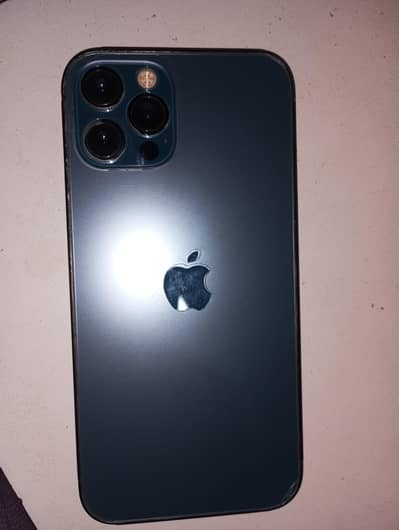 Selling iphone 12 pro