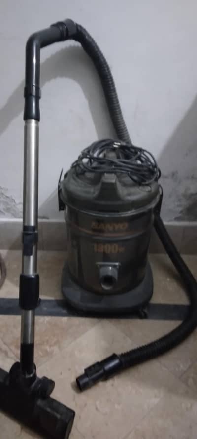 sanyo vaccume cleaner