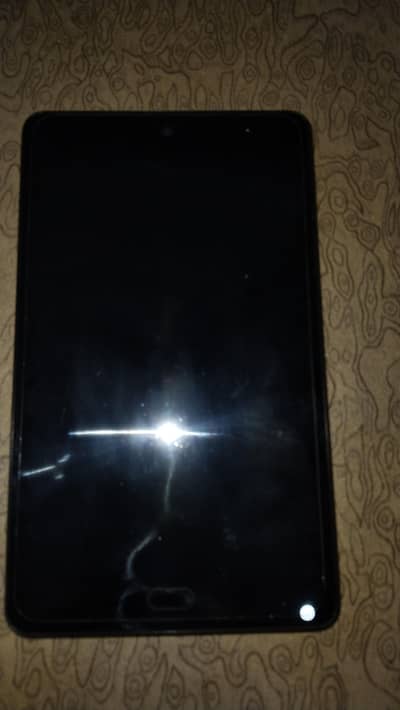 3 GB RAM AND 32 GB SPACE QUA KYT 32 TAB