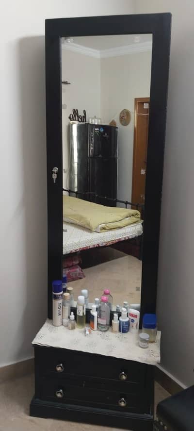 Dressers for sale with 2 drawers