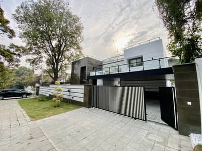 Luxurious House For Rent F-7 Prime Location