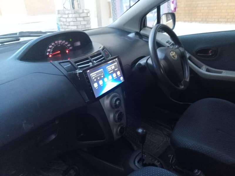 Toyota Vitz 2006 model 4