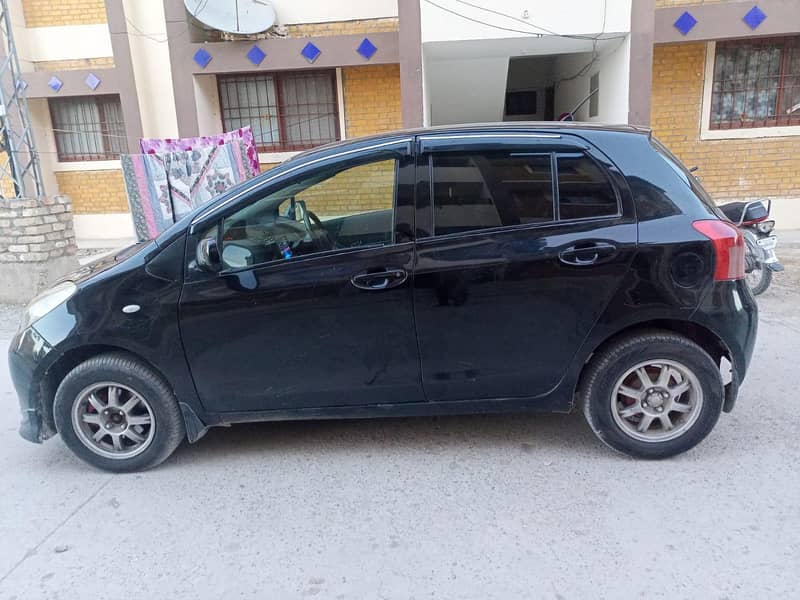 Toyota Vitz 2006 model 6