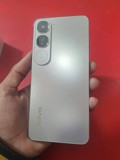 vivo y200 10/10 condition urgent sell for contract 03028402276