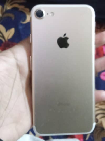 Apple iPhone 7 – Used (Good Condition)