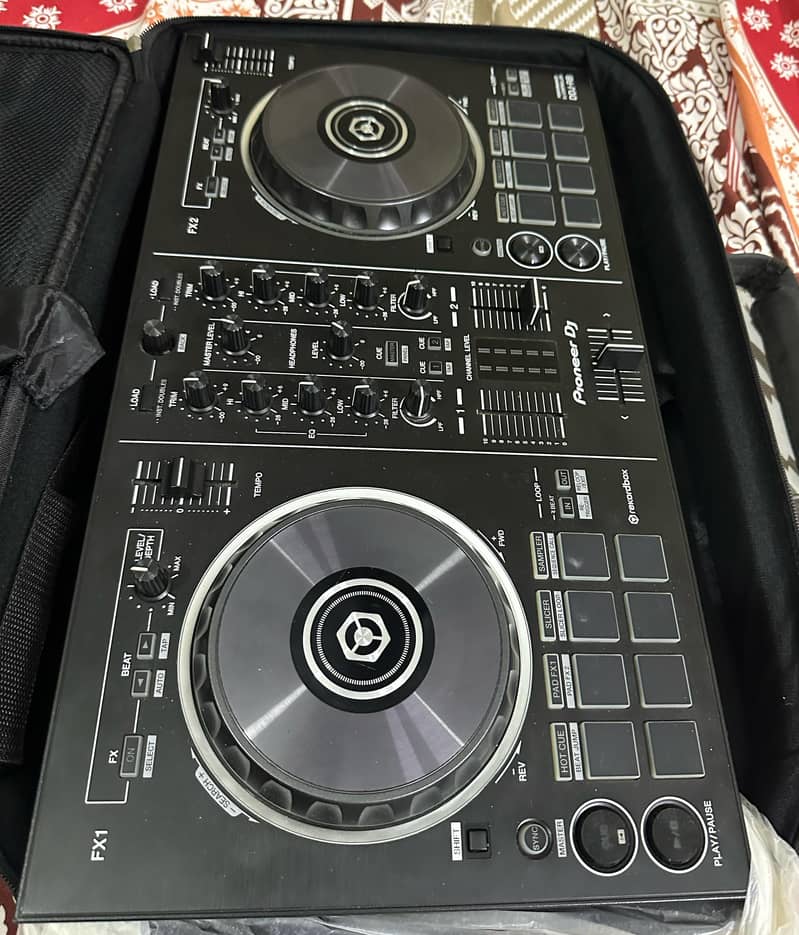 DJ Pioneer controller 0