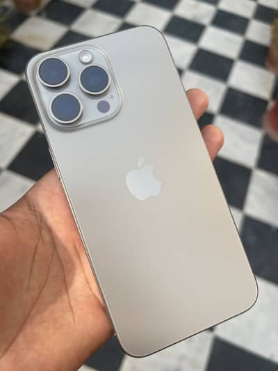 15 Pro Max | Factory Unlock | Natural Titanium