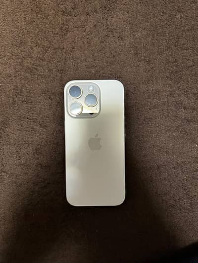 Iphone 16 pro desert titanium