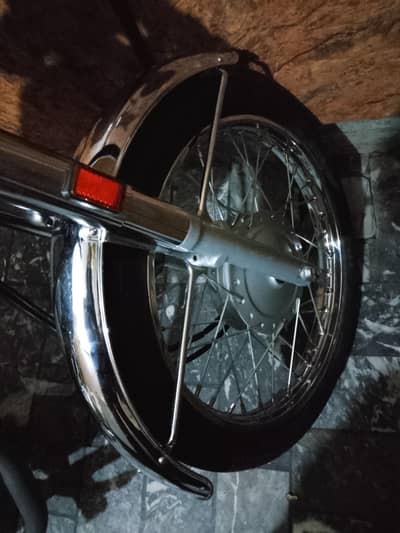 Honda 125 in very good condition Tanki tapy lamination Howa hai