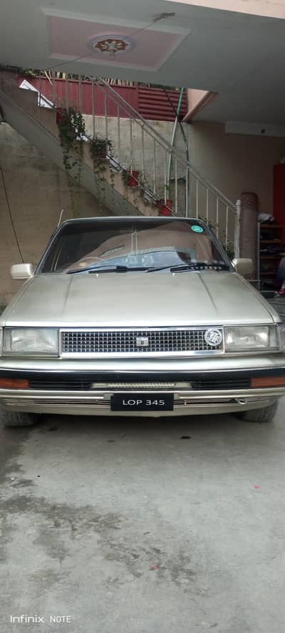 86 CROLLA LONDON  MODEL IMPORT