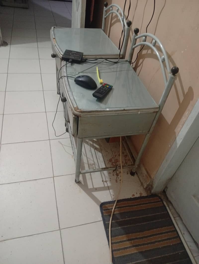 4side tables 1dressing table 2