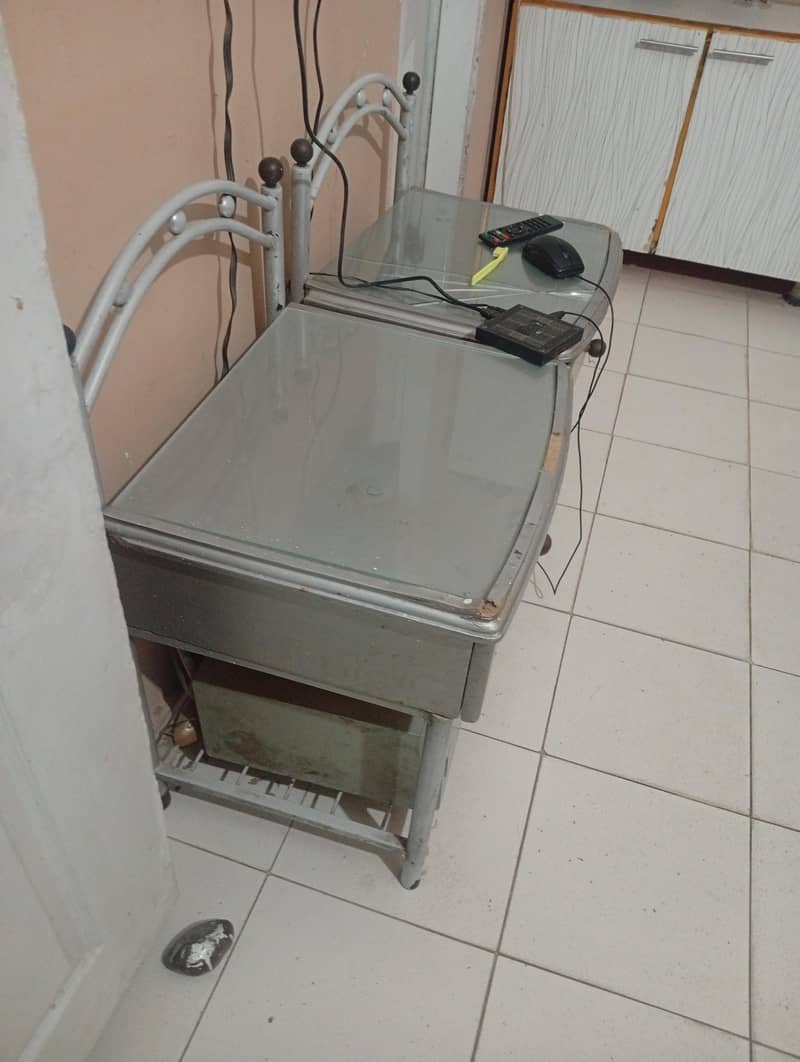 4side tables 1dressing table 3