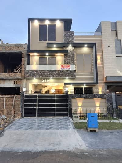 5 Marla Luxury House For Sale Dual Unit Option | Prime Location