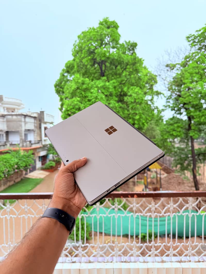 Microsoft surface pro 5 13