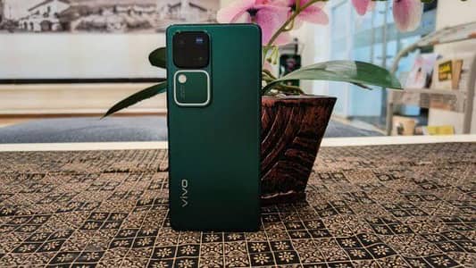 V30 Pro 5g - 12/256 GB - With box