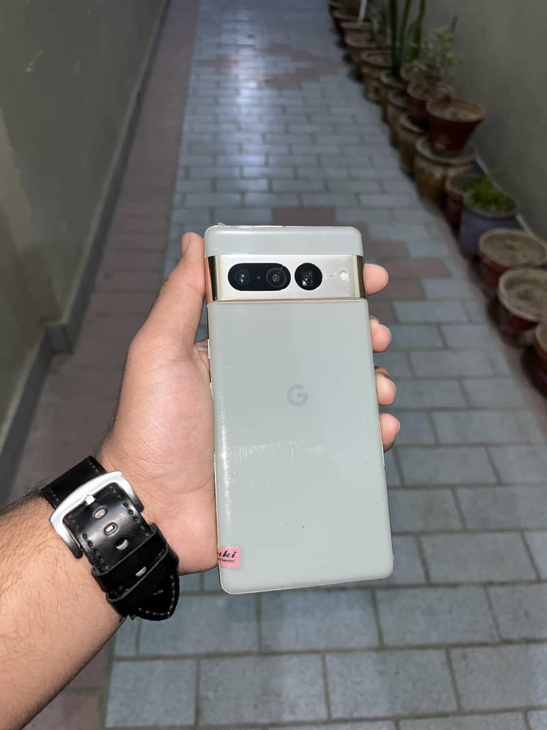 Google pixel 7 pro 4