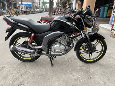 Suzuki GSX125 model 2023