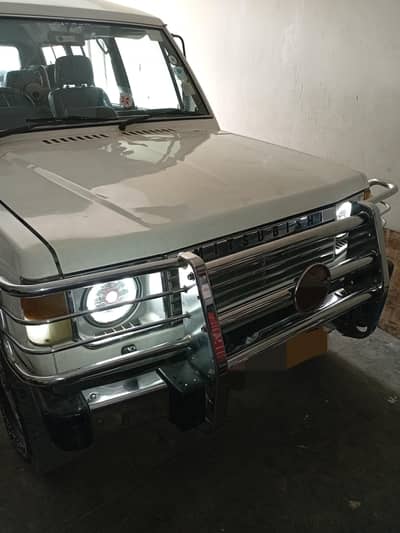 pajero jeep
