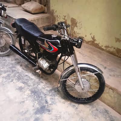 unique 125 good condetion argent sell need Cash