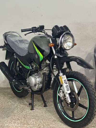 Yamaha ybr125g 2024 model ( low millage )