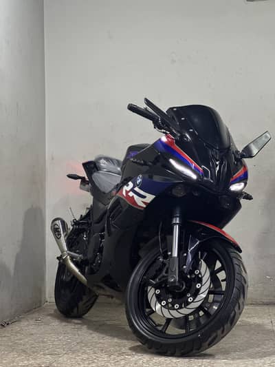 Bmw 1000rr 400cc 2023 model ( sports heavy bike )