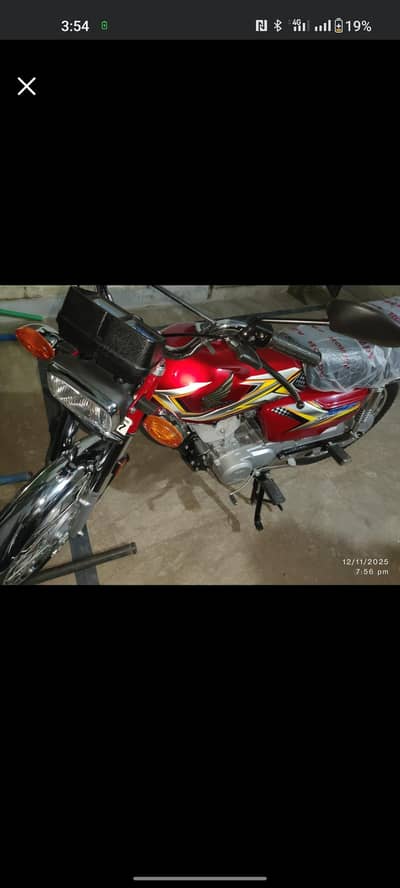 Honda 125 model 225 new and 10/10 ganin candishan and totally new bike
