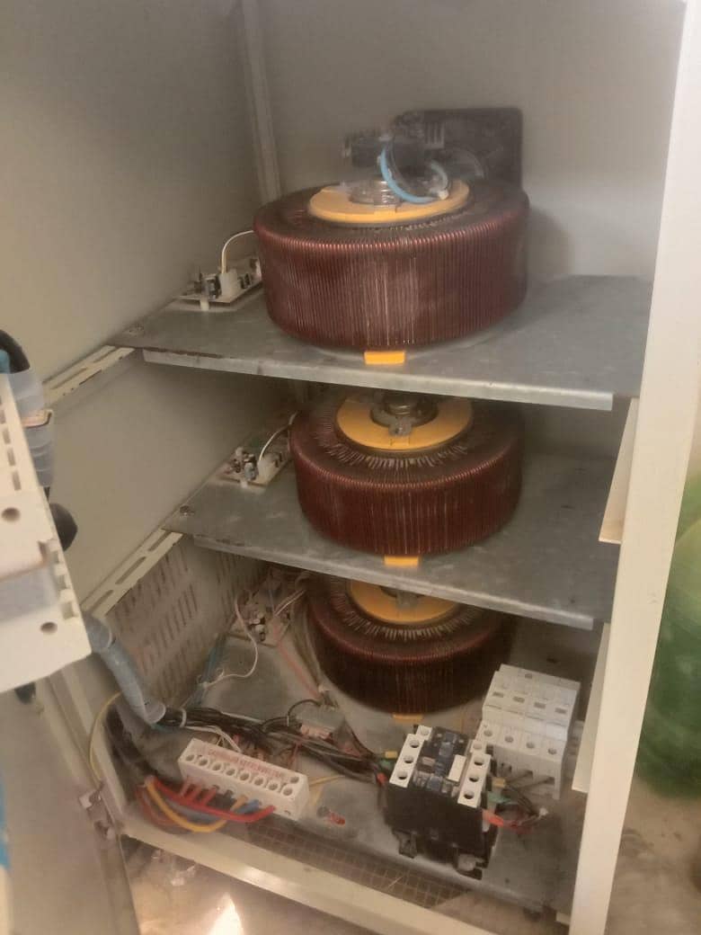 voltage stabliser 1