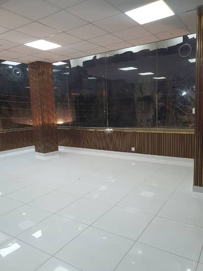 Hall 650 Sq Feet Available For Rent In Joher Near DOCTOR Hospital Lahore