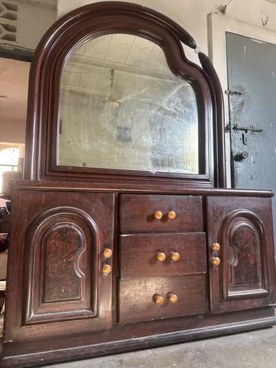 Dressing Table in Good Condition