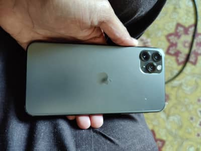 iphone 11 pro max non pta with box charger