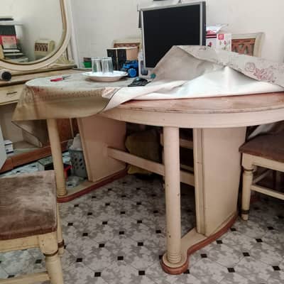 Dining Table.  TV Traly