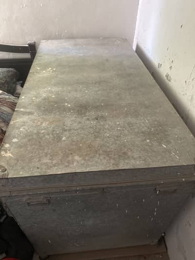 Full Metal Sandook In New Condition