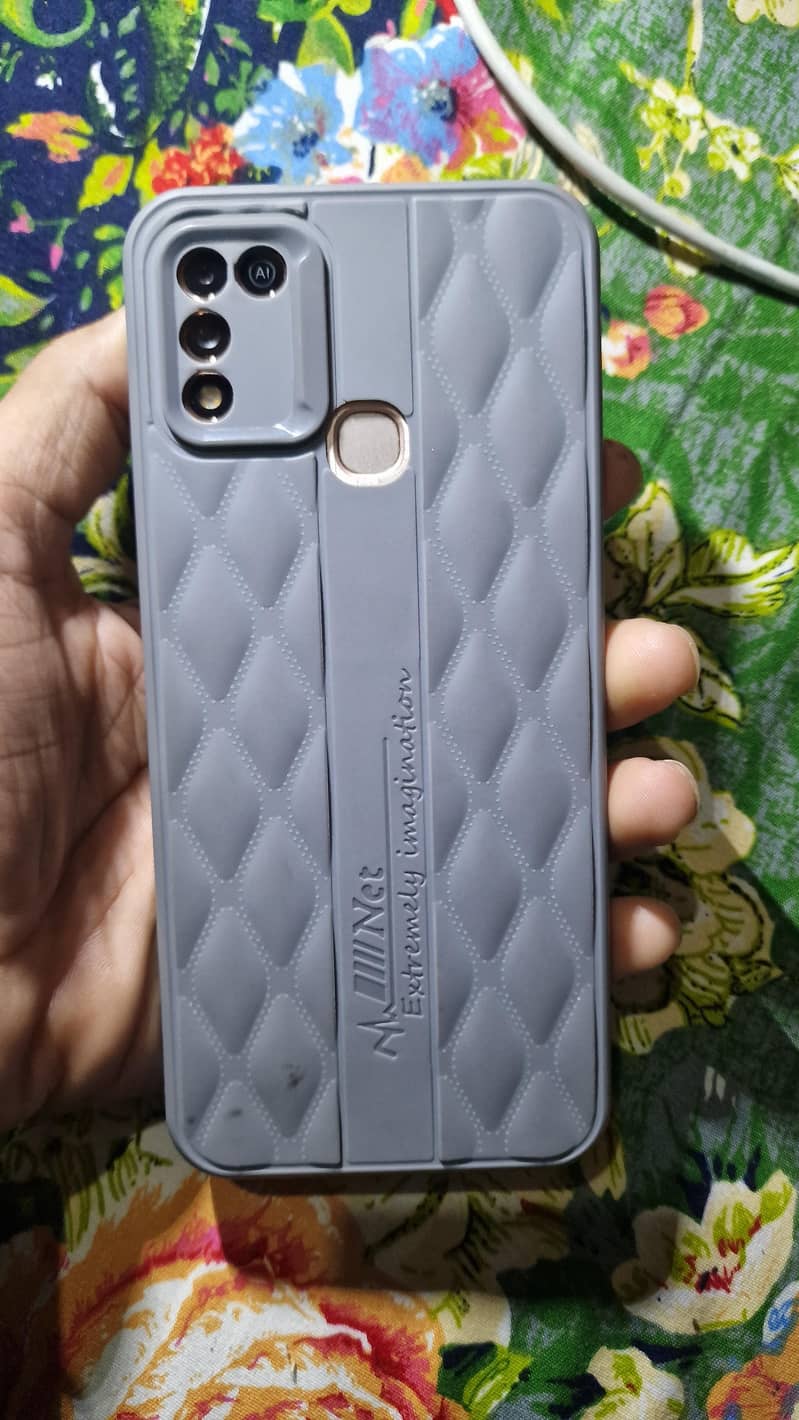 infinix hot 11play 4 /64 3