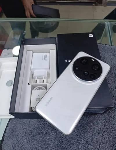 Xiaomi 15 ultra contect 0304 0006065