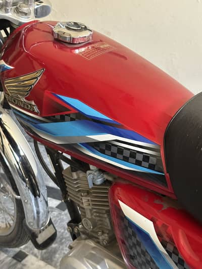 Honda 125 almost new condition