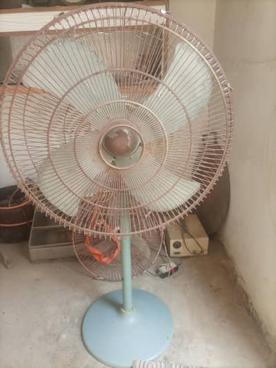 GFC Pedestal Fan