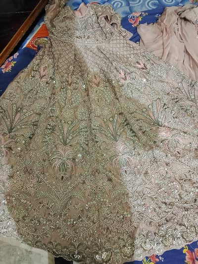 Used in walima well condition one time use