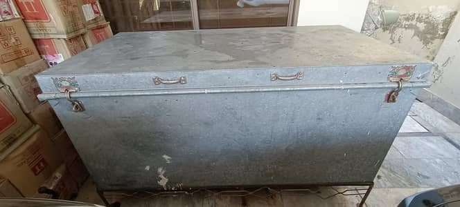 Heavy iron ki Paiti (Trunk) for sale in Multan