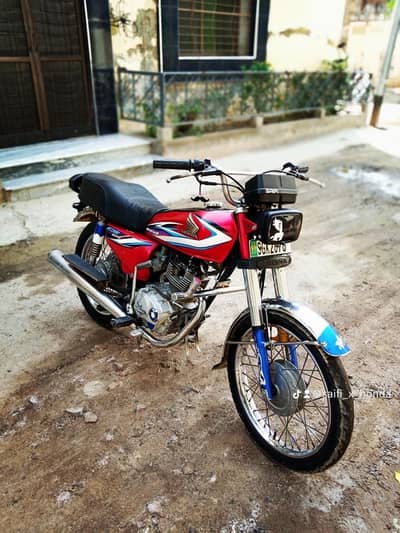 honda CG 125 2015 model up for sale