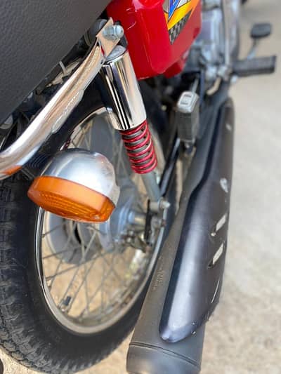 All ok condition no work in it 1 hand use 25 model 1st month