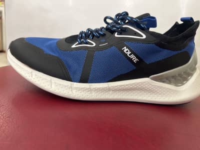 Shoes/ For/ woman/Men/ Cheetah/ Sports/ Joggers/nike/jordon/ puma/Fila