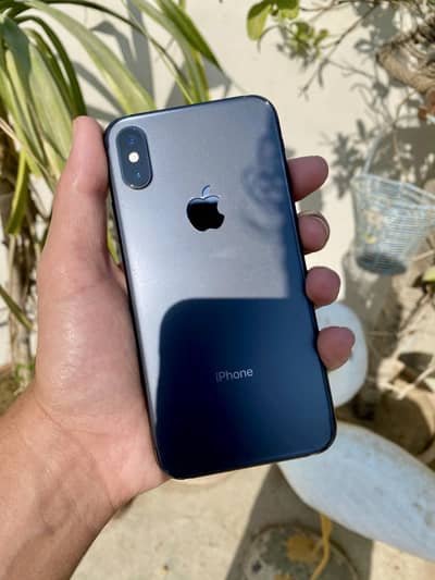 Iphone xs in mint condition