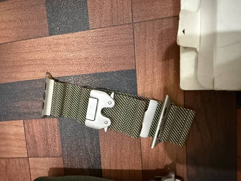 Apple Watch Ultra 2 10