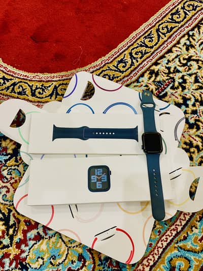 Brand new Apple Watch SE gen 2
