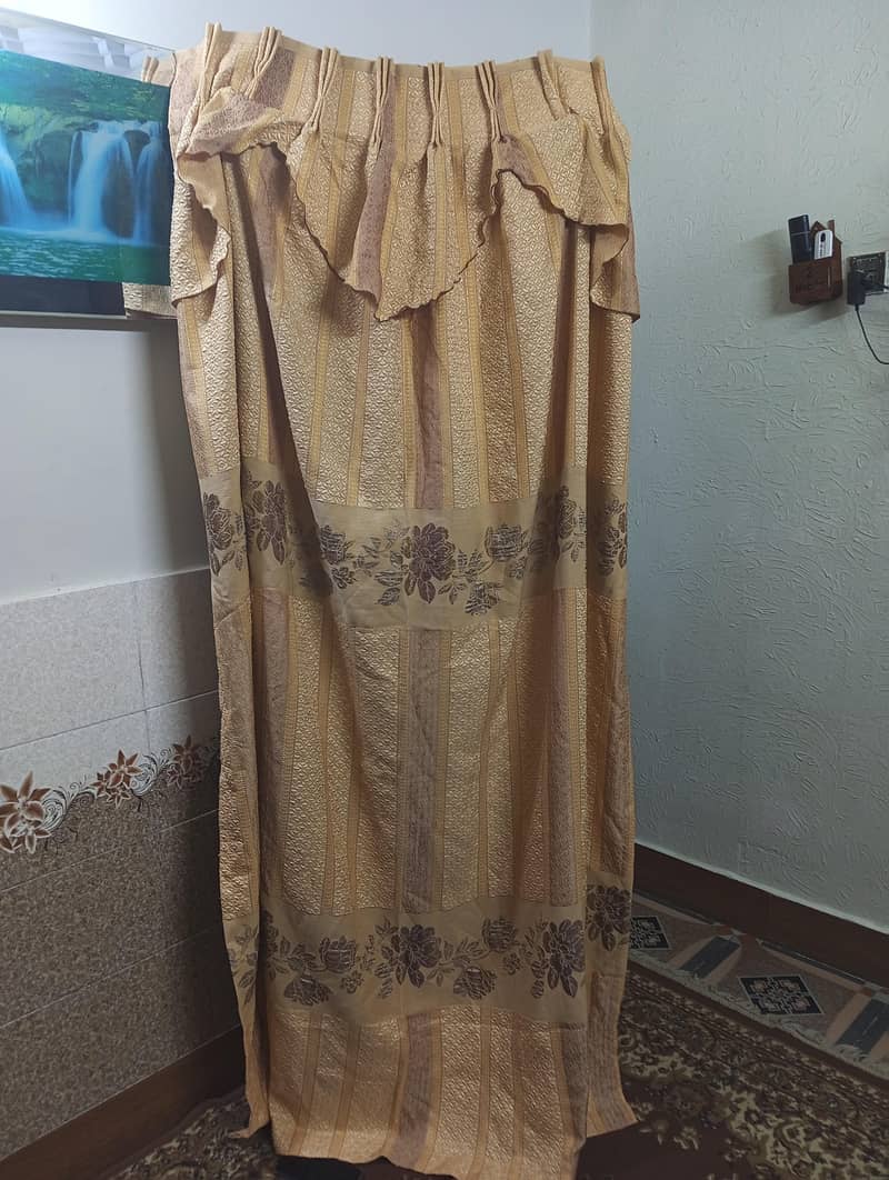 golden curtains 0
